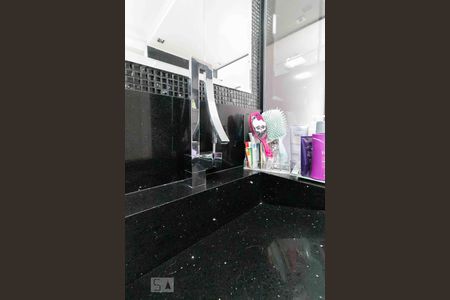 Apartamento à venda com 141m², 3 quartos e 2 vagas Apartamento à venda com 141m², 3 quartos e 2 vagasBanheiro da Suíte 1