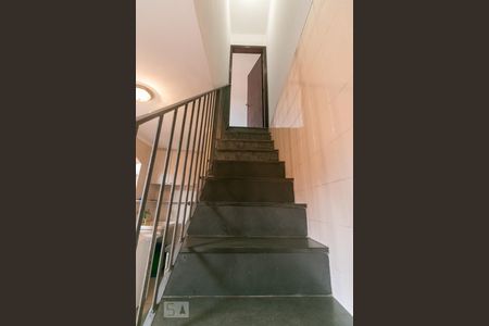 Casa à venda com 198m², 4 quartos e 3 vagasEscadas Edícula