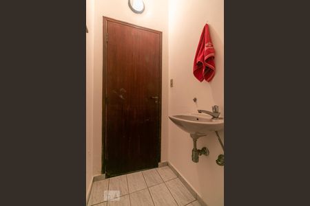 Casa à venda com 198m², 4 quartos e 3 vagasBanheiro 5 - Salão de Festas