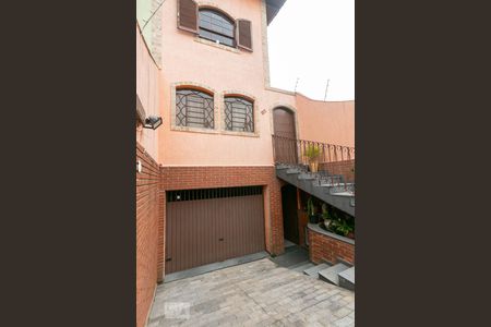 Casa à venda com 198m², 4 quartos e 3 vagasFachada