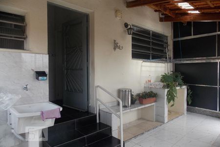 Apartamento à venda com 92m², 2 quartos e sem vagaÁrea de Serviço