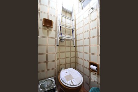 Apartamento à venda com 120m², 3 quartos e sem vagaBanheiro de Serviço