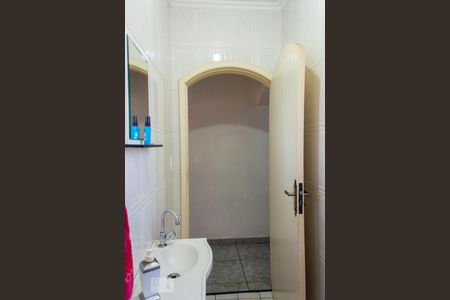 Lavabo de casa à venda com 3 quartos, 237m² em Vila Pires, Santo André