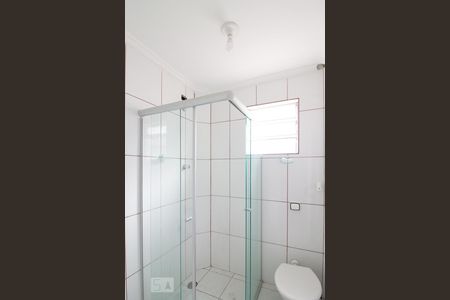 Banheiro de apartamento para alugar com 1 quarto, 45m² em Jardim Munhoz, Guarulhos