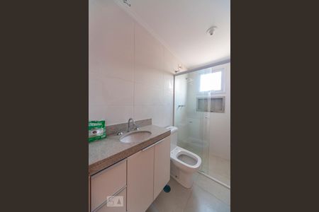 Banheiro de apartamento à venda com 2 quartos, 63m² em Centro, Santo André
