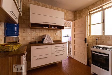 Casa para alugar com 300m², 3 quartos e 5 vagasCozinha