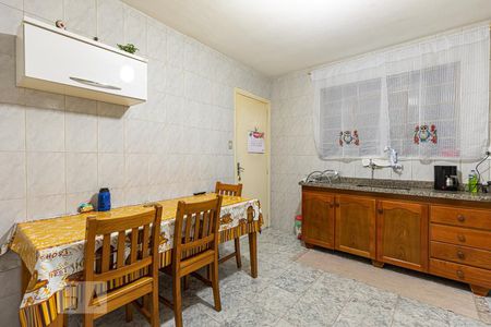 Casa à venda com 150m², 3 quartos e 2 vagasCozinha