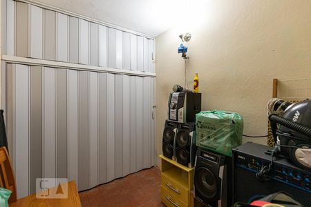 Casa à venda com 150m², 3 quartos e 2 vagasQuarto de Serviço