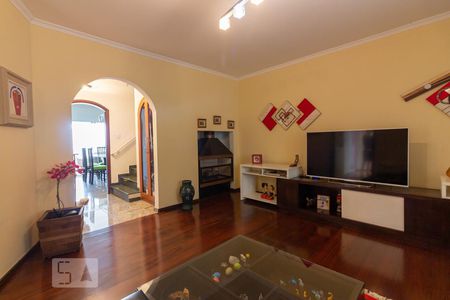 Sala de casa para alugar com 4 quartos, 380m² em Jardim das Vertentes, São Paulo