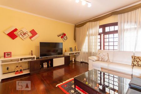 Sala de casa para alugar com 4 quartos, 380m² em Jardim das Vertentes, São Paulo
