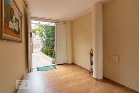 Hall de casa para alugar com 4 quartos, 380m² em Jardim das Vertentes, São Paulo