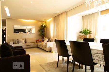 Sala de jantar de apartamento à venda com 2 quartos, 115m² em Vila Olímpia, São Paulo