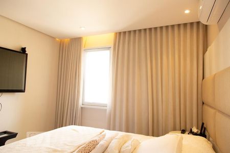 Apartamento à venda com 115m², 2 quartos e 3 vagasSuíte 1