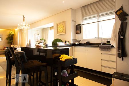 Apartamento à venda com 115m², 2 quartos e 3 vagasCozinha