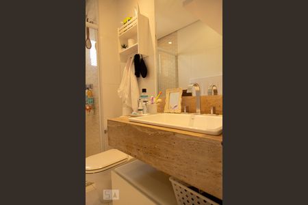 Apartamento à venda com 115m², 2 quartos e 3 vagasBanheiro suíte 1