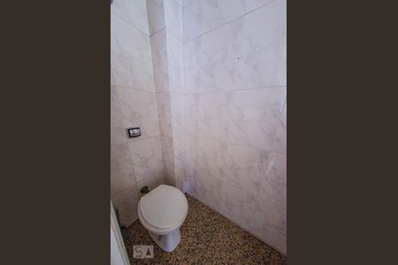 Apartamento para alugar com 115m², 3 quartos e sem vagaBanheiro de Serviço