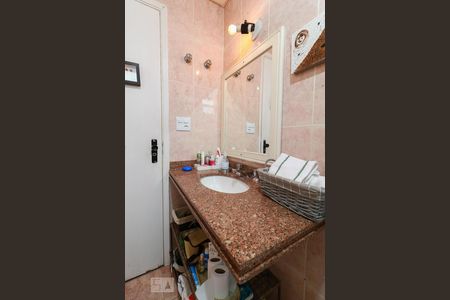 Apartamento à venda com 126m², 4 quartos e 2 vagas Apartamento à venda com 126m², 4 quartos e 2 vagasBanheiro