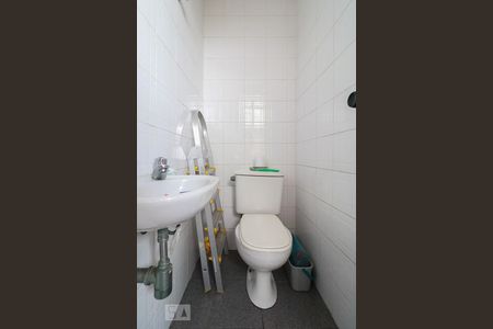 Apartamento à venda com 126m², 4 quartos e 2 vagas Apartamento à venda com 126m², 4 quartos e 2 vagasBanheiro de Serviço