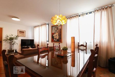 Apartamento à venda com 126m², 4 quartos e 2 vagas Apartamento à venda com 126m², 4 quartos e 2 vagasSala