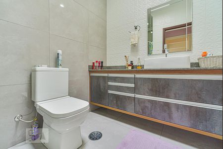 Casa à venda com 302m², 3 quartos e 4 vagas Casa à venda com 302m², 3 quartos e 4 vagasBanheiro da Suite 1