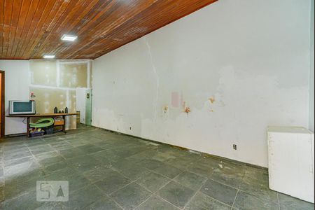 Casa à venda com 302m², 3 quartos e 4 vagas Casa à venda com 302m², 3 quartos e 4 vagasSalão de Festas