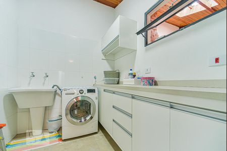 Casa à venda com 302m², 3 quartos e 4 vagas Casa à venda com 302m², 3 quartos e 4 vagasArea de Serviço