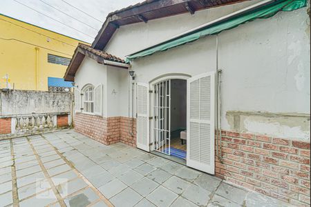 Casa à venda com 302m², 3 quartos e 4 vagas Casa à venda com 302m², 3 quartos e 4 vagasQuintal dos Fundos