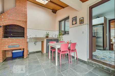 Casa à venda com 302m², 3 quartos e 4 vagas Casa à venda com 302m², 3 quartos e 4 vagasChurrasqueira