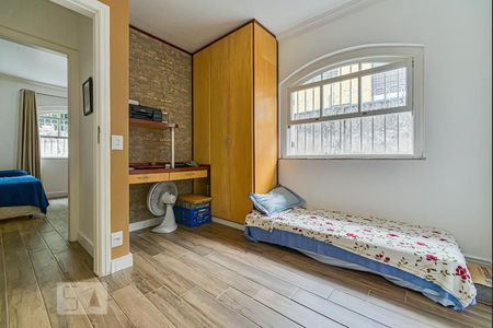 Casa à venda com 302m², 3 quartos e 4 vagas Casa à venda com 302m², 3 quartos e 4 vagasQuarto 1