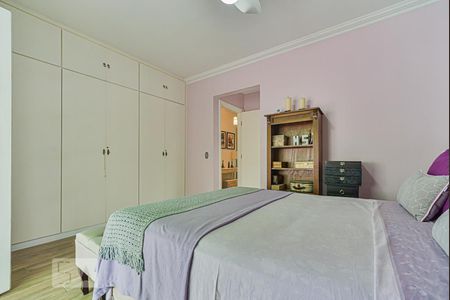 Casa à venda com 302m², 3 quartos e 4 vagas Casa à venda com 302m², 3 quartos e 4 vagasSuite 1