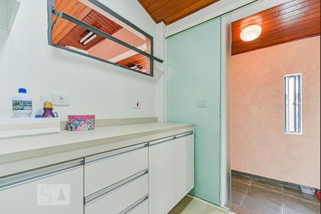 Casa à venda com 302m², 3 quartos e 4 vagas Casa à venda com 302m², 3 quartos e 4 vagasArea de Serviço