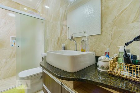 Casa à venda com 302m², 3 quartos e 4 vagas Casa à venda com 302m², 3 quartos e 4 vagasBanheiro