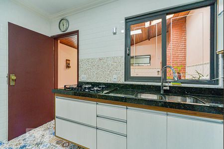 Casa à venda com 302m², 3 quartos e 4 vagas Casa à venda com 302m², 3 quartos e 4 vagasCozinha