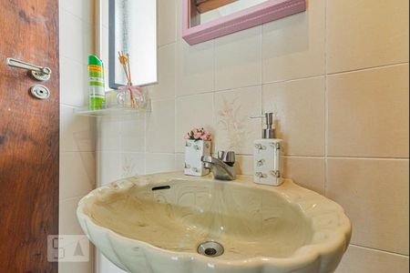 Casa à venda com 302m², 3 quartos e 4 vagas Casa à venda com 302m², 3 quartos e 4 vagasLavabo