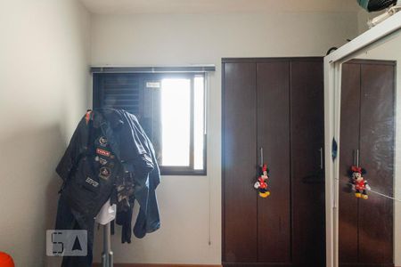 Apartamento à venda com 122m², 4 quartos e 4 vagas Apartamento à venda com 122m², 4 quartos e 4 vagasQuarto 1