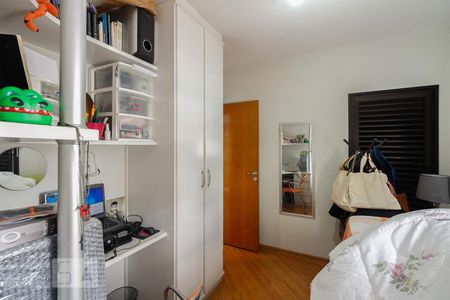 Apartamento à venda com 122m², 4 quartos e 4 vagas Apartamento à venda com 122m², 4 quartos e 4 vagasQuarto 3