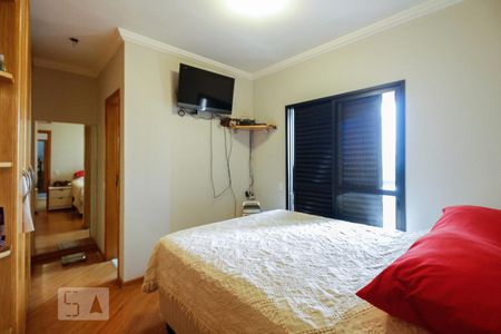 Apartamento à venda com 122m², 4 quartos e 4 vagas Apartamento à venda com 122m², 4 quartos e 4 vagasSuíte