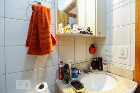 Apartamento à venda com 122m², 4 quartos e 4 vagas Apartamento à venda com 122m², 4 quartos e 4 vagasBanheiro social 2