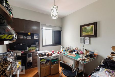 Apartamento à venda com 122m², 4 quartos e 4 vagas Apartamento à venda com 122m², 4 quartos e 4 vagasQuarto 2