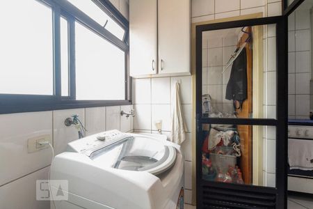 Apartamento à venda com 122m², 4 quartos e 4 vagas Apartamento à venda com 122m², 4 quartos e 4 vagasÁrea de serviço