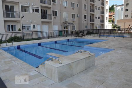 Apartamento à venda com 49m², 2 quartos e sem vagaÁrea comum - Piscina