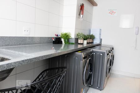 Studio para alugar com 26m², 1 quarto e sem vaga Studio para alugar com 26m², 1 quarto e sem vagaÁrea comum - Lavanderia