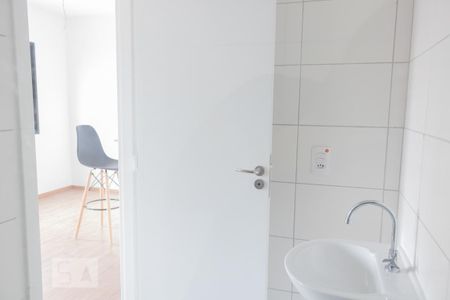 Banheiro de kitnet/studio para alugar com 1 quarto, 26m² em Bela Vista, São Paulo