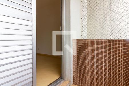 Apartamento à venda com 98m², 3 quartos e 2 vagasSacada do quarto 3