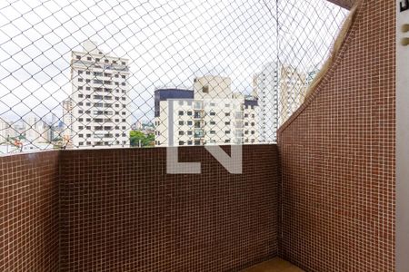 Apartamento à venda com 98m², 3 quartos e 2 vagasSacada do quarto 3