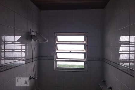 Casa à venda com 145m², 2 quartos e 2 vagasBanheiro