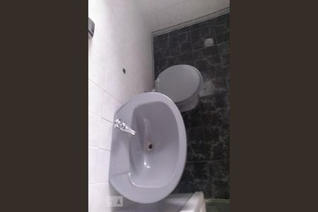 Casa à venda com 145m², 2 quartos e 2 vagasBanheiro