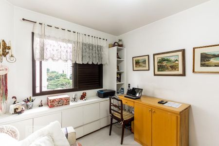 Quarto 1 de apartamento para alugar com 3 quartos, 110m² em Indianópolis, São Paulo