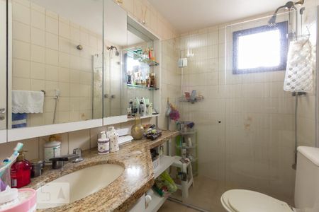 Apartamento para alugar com 110m², 3 quartos e 1 vaga Apartamento para alugar com 110m², 3 quartos e 1 vagaBanheiro da Suíte