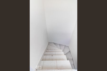 Casa para alugar com 40m², 2 quartos e sem vagaEscada